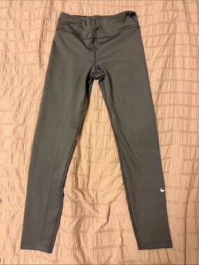 Nike Charcoal Gray High-Rise Performance Leggings